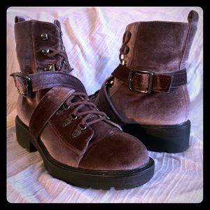 Steve Madden extreme cross velvet boots